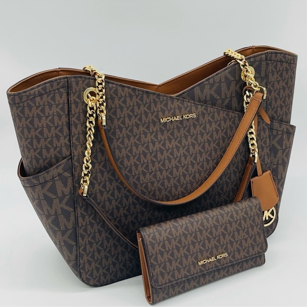 Michael Kors Large X Chain Shoulder Tote Bag &
Trifold Wallet - Picture 3 of 13